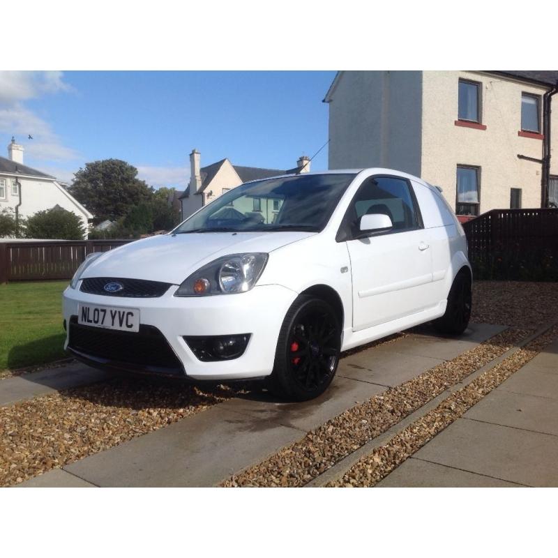 Ford Fiesta van