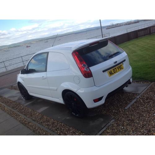 Ford Fiesta van