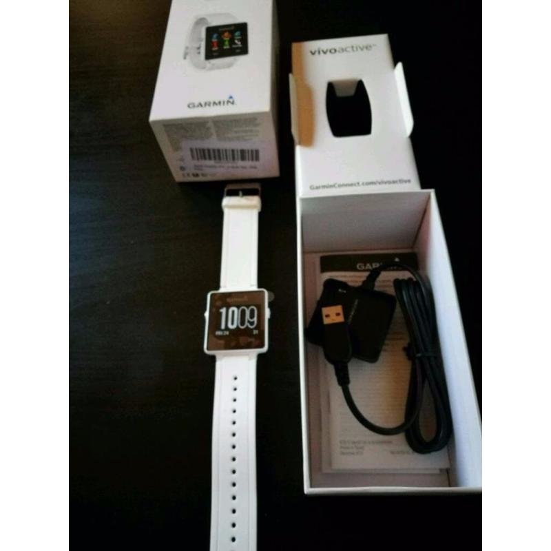 Brand New unused Garmin VivoActive Smartwatch