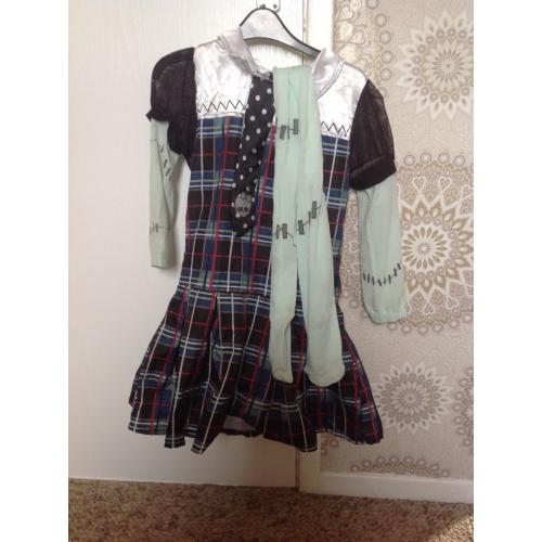 Girls monster high costume for Halloween age 8/10
