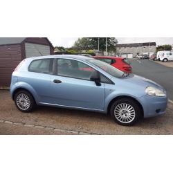 QUICK SALE! FIAT GRANDE PUNTO 2006 - 12 MONTHS MOT! GOOD CONDITION!