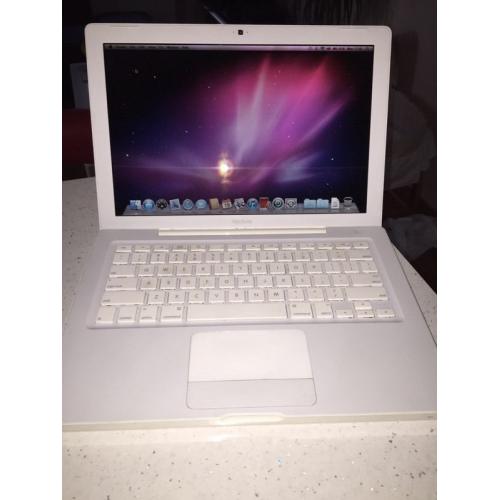 Macbook A1181 13.3-inch 4GB RAM 80GB HARD DISK
