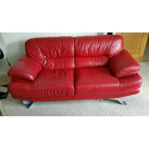 Two piece leather suite