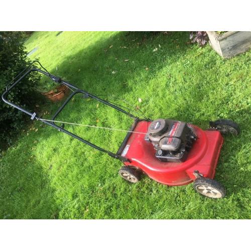 Petrol lawn mower Briggs and Stratton 3.75hp for quick sale