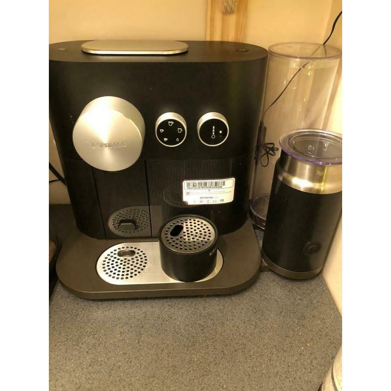 Nespresso expert and milk smart coffee machine