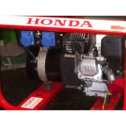 (R) 3.5KVA TOP OF THE RANGE GENUINE HONDA POWER TOOLS GENERATOR WITH LOW OIL AUTOMATIC SHUTDOWN
