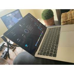 MacBook Pro 13inch 2018 512gbs i5 2.3Ghz perfect condition