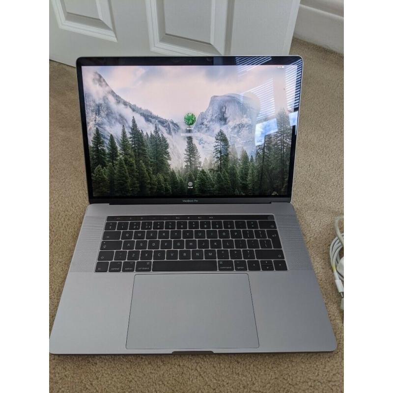 Apple Macbook Pro 15in Retina Touch bar 2017 2.8Ghz i7 16GB 250gb SSD