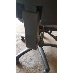 Good Quality fully ergonomic Office Swivel Chairs By Senetar Torasen