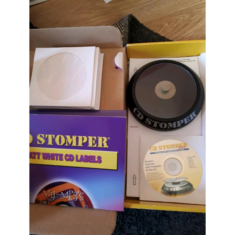 CD label maker/stomper