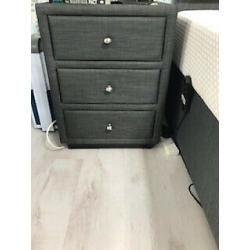 King size bed and two bed side units