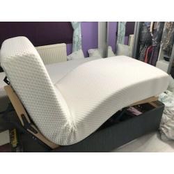 King size bed and two bed side units