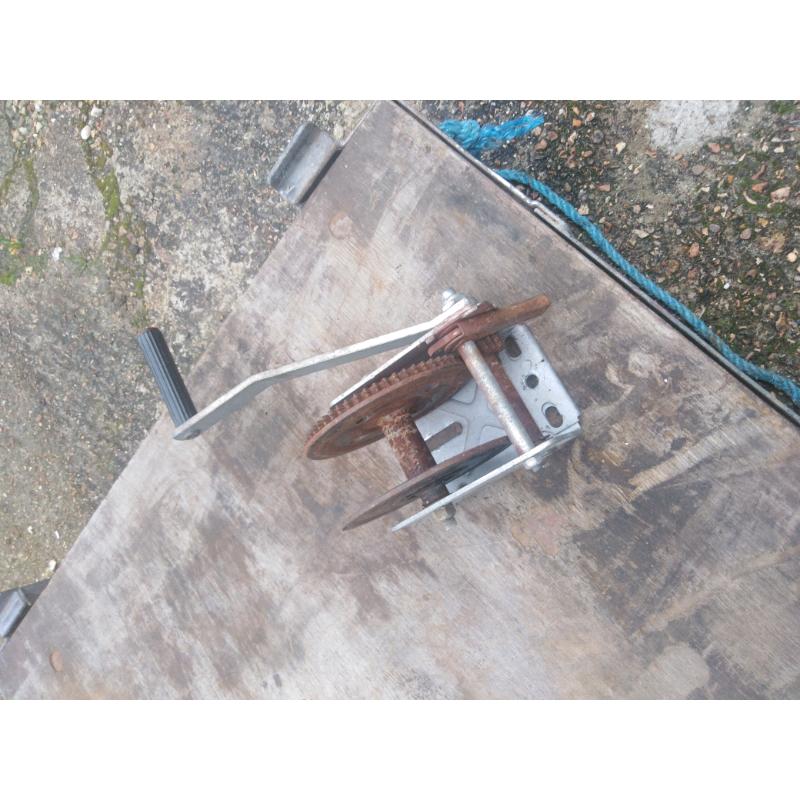 Hand winch