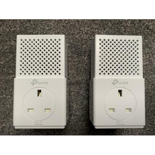 TP Link AV1000 Gigabit Passthrough Powerline Adapter