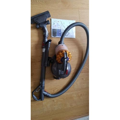 Dyson dc38 multifloor vacuum cleaner hoover vgc