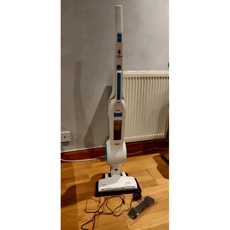 Kalorik 2-in-1 Cordless Water Filtration Bagless Upright Vacuum Cleane