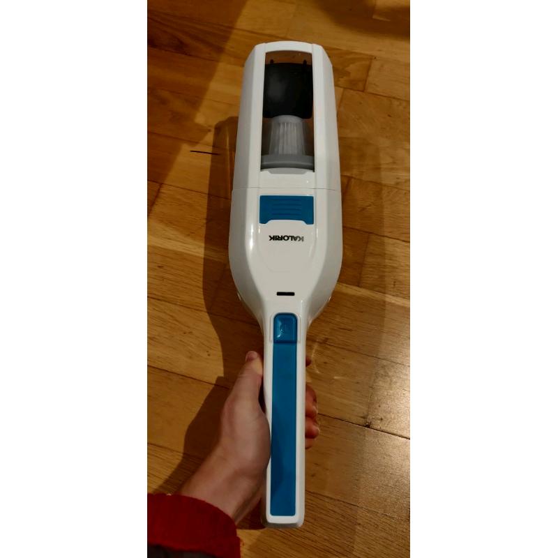 Kalorik 2-in-1 Cordless Water Filtration Bagless Upright Vacuum Cleane