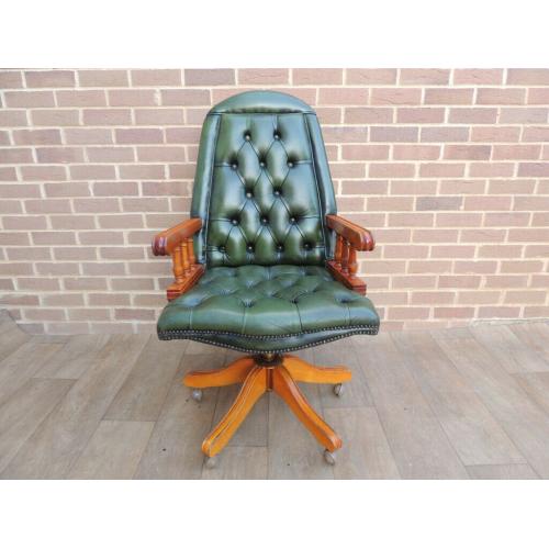 Directors Unique Shape Chesterfield Green Chair (UK Pre Christmas DELIVERY)
