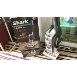 SHARK VACUM CLEANER