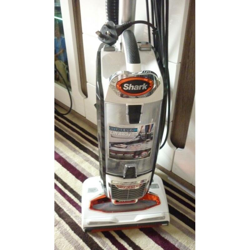 SHARK VACUM CLEANER