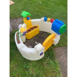 Under 4 playhouse