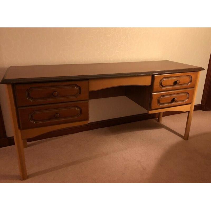 WARM WOOD FURNITURE SET X 5 PIECES