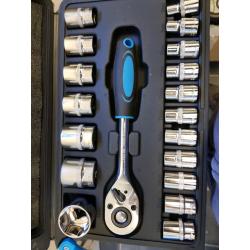 Socket set 1/2 inch drive 8mm to 32mm