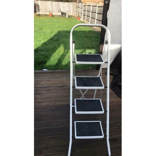 Step ladder