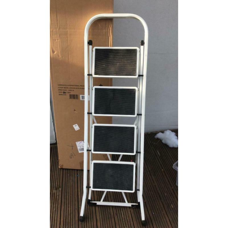 Step ladder