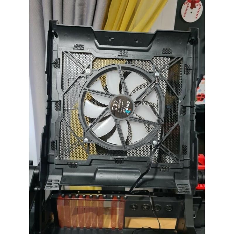 Razer aerocool strike x computer case