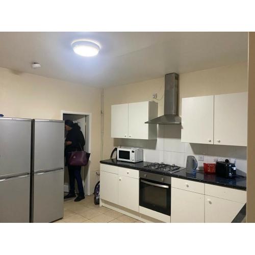 Liverpool - Readymade 6 Bed HMO - Click for more info