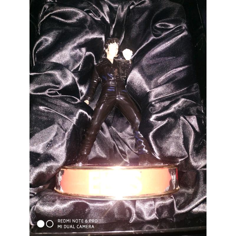 Royal Doulton Limited edition Elvis'stand up'ep2 figurine