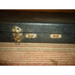Vintage Guitar Hard case