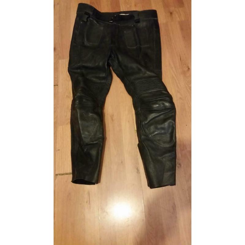 Branded company real leather motorcycle trousers waist size 40, leg length 27.