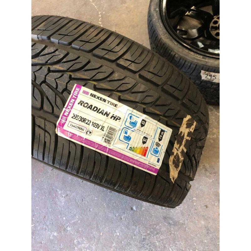 Genuine Range Rover 22? alloy wheels and BRAND NEW TYRES