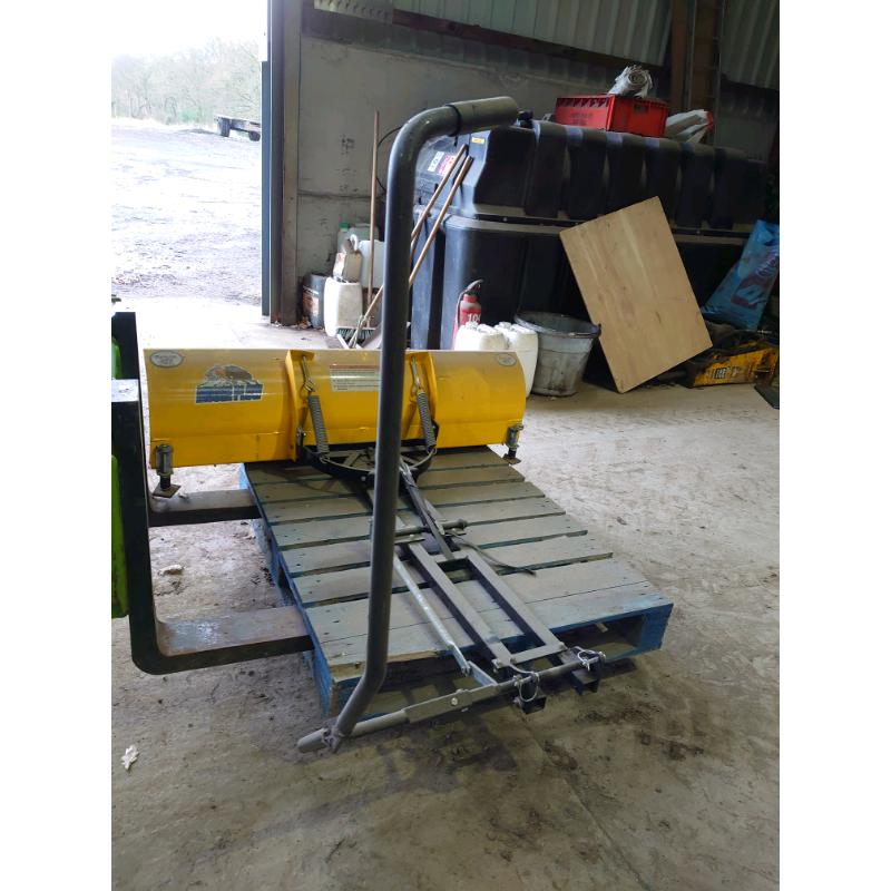 Atv snow plough