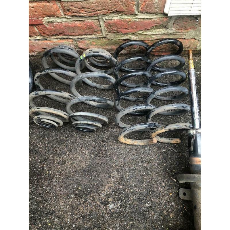 Vauxhall vivaro springs