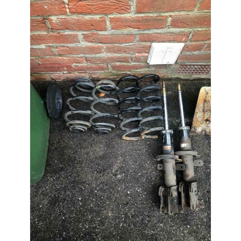 Vauxhall vivaro springs