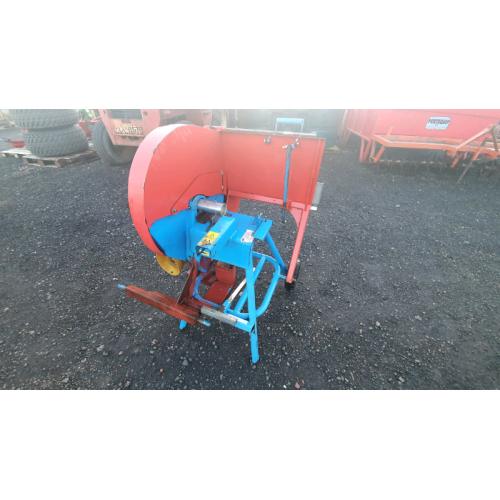 Tractor three point linkage pto driven saw bench sliding table