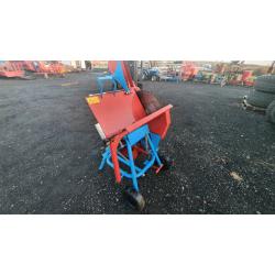 Tractor three point linkage pto driven saw bench sliding table