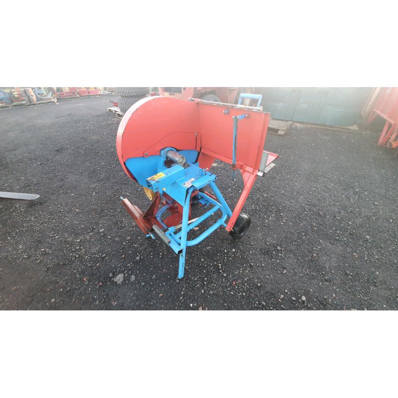 Tractor three point linkage pto driven saw bench sliding table