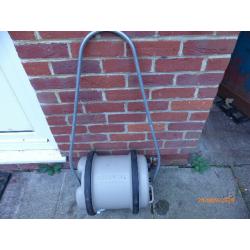 Aquaroll fresh water carryer