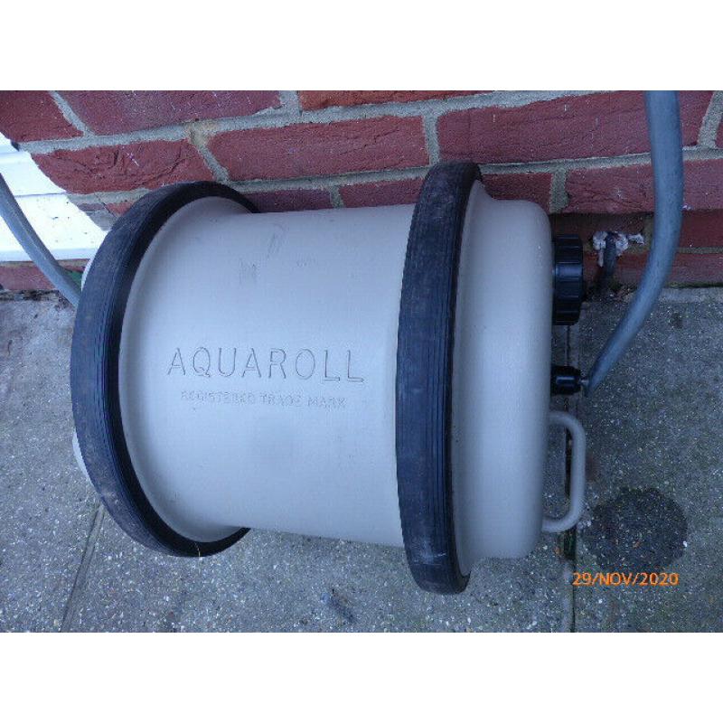 Aquaroll fresh water carryer