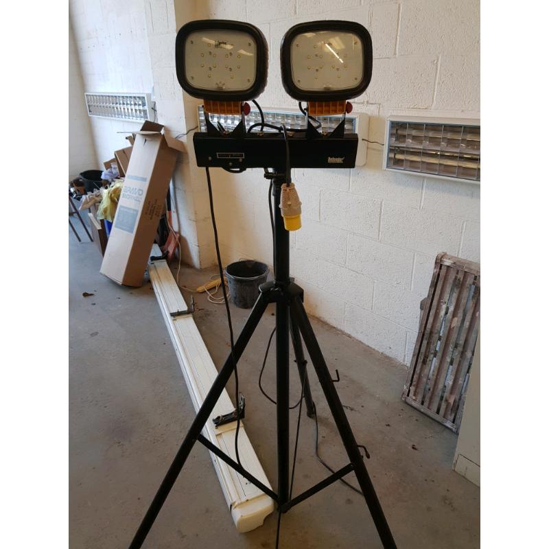 Defender 3000 Twin Head LED lights very good condition,hardly used