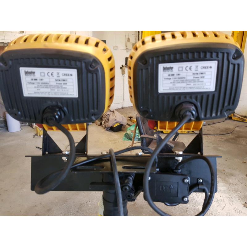 Defender 3000 Twin Head LED lights very good condition,hardly used