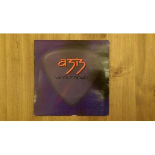 Aziz 'Middle Road' 7 inch Vinyl Single (Aziz Ibrahim)