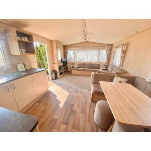 HUGE IMMACULATE 12FT CENTRAL HEATED 3 BEDROOM STATIC CARAVAN FOR SALE