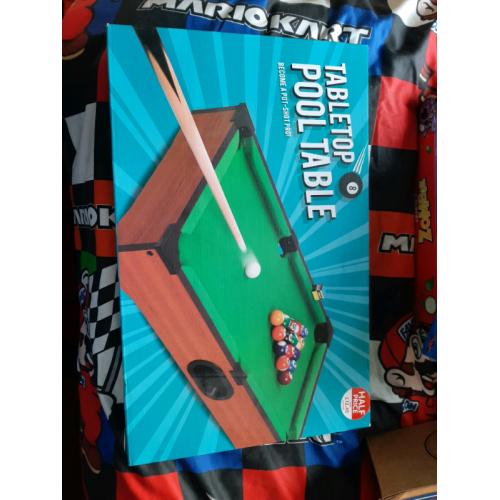 Table top pool table