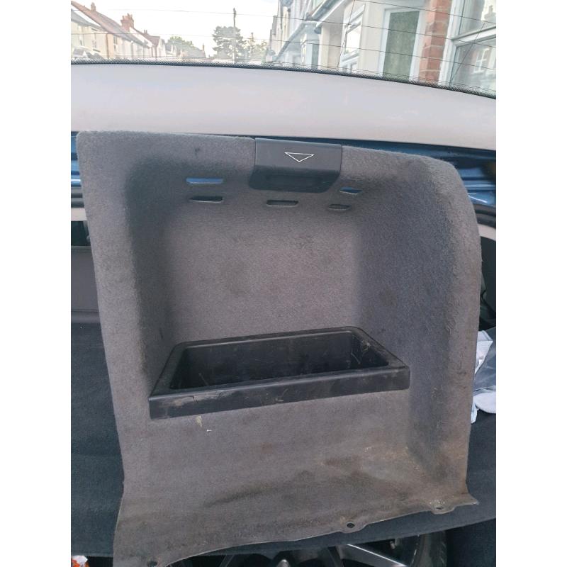 BMW e39 boot trunk trim panel carpet