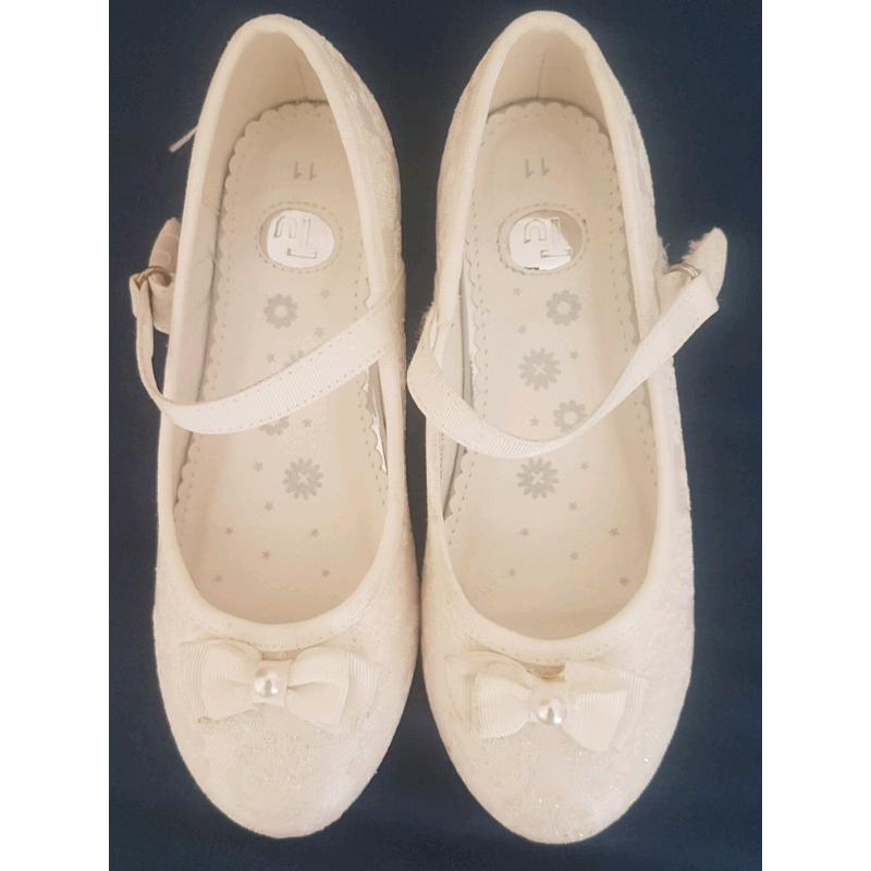 Flower girl communion wedding style pumps for girls